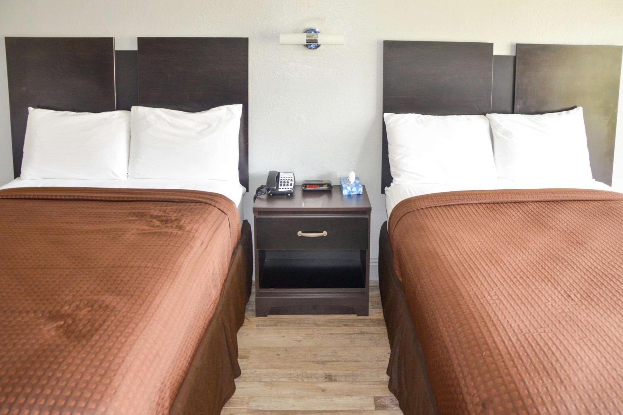 Rodeway Inn Sun City Center Екстериор снимка